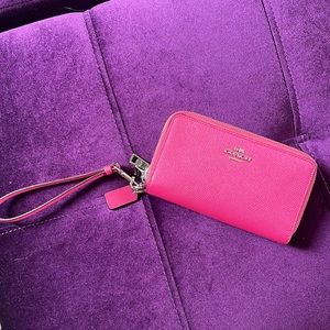 Pink Coach Wallet/Wristlet! NEVER WORN!